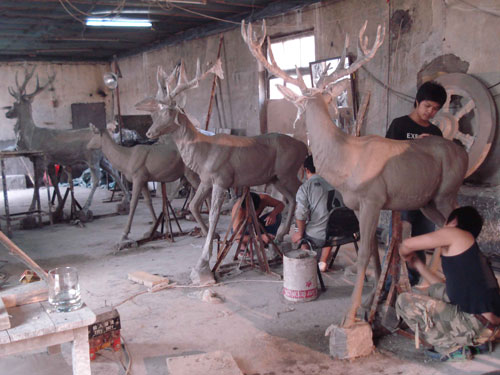 潼南公园鹿群雕塑制作过程